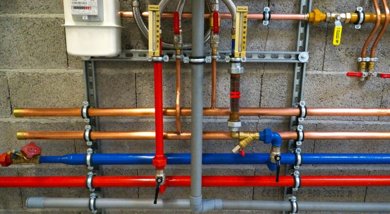 Comment entretenir vos installations sanitaires à Lyon : Conseils et Bonnes pratiques